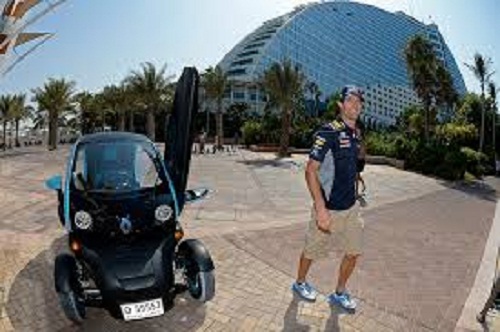 “رينو تويزي”.. أول سيارة كهربائية كاملة بالشرق الأوسط