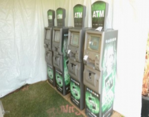 تركيب أول أجهزة صرف آلي للعملة الرقمية “بيتكوين”