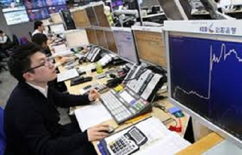 نيكاي يرتفع لأعلى مستوى في أسبوع بفضل هبوط الين