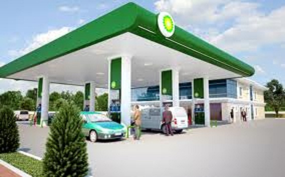 بن جمعة: وقف أو تخفيف دعم الوقود في السعودية مؤجل