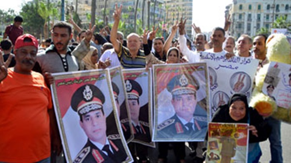 مؤيدو السيسي يرحبون بترشح صباحي لرئاسة مصر