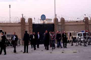 هدوء حذر وتعزيزات امنية بمحيط أكاديمية الشرطة قبل محاكمة مبارك