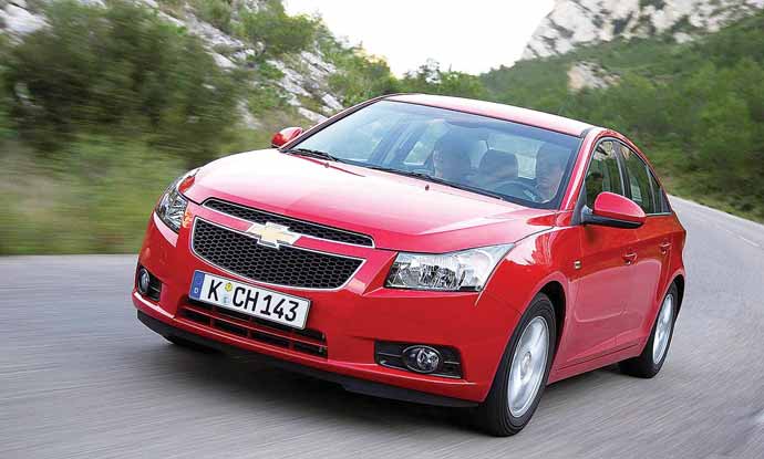 “شيفورليه كروز” تتفوق سعريا على “مازدا 3” بفارق 10الاف جنيه