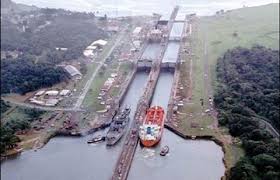 توقف العمل في توسيع قناة بنما بسبب الخلافات حول تكاليف المشروع