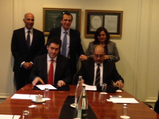 “طاقة عربية” تتحالف مع “نيون” الفرنسية لتنفيذ مشروعات طاقة متجددة بمصر