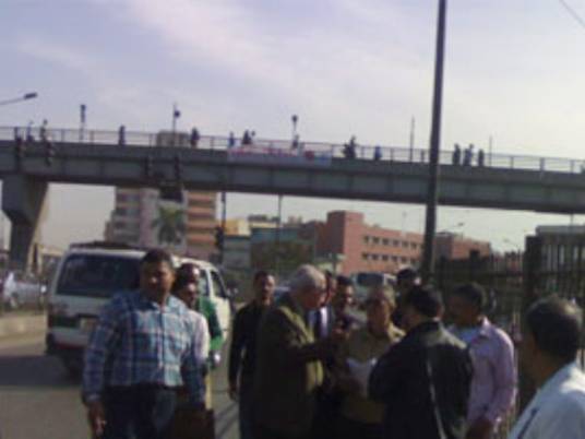 نقل كوبري المشاة بشبرا الخيمة لاستكمال تطوير ميدان المؤسسة