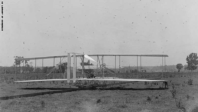 كيف كانت أقدم مطارات العالم ؟