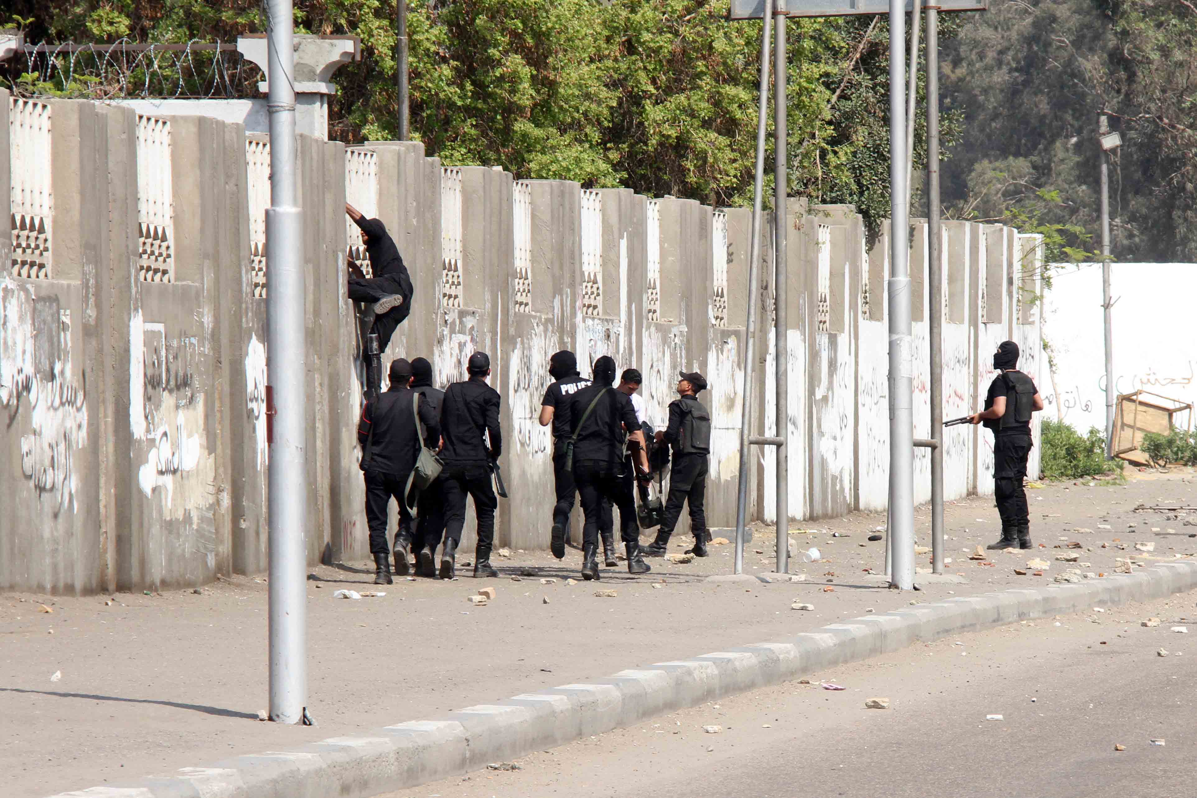 اشتباكات جامعة الازهر