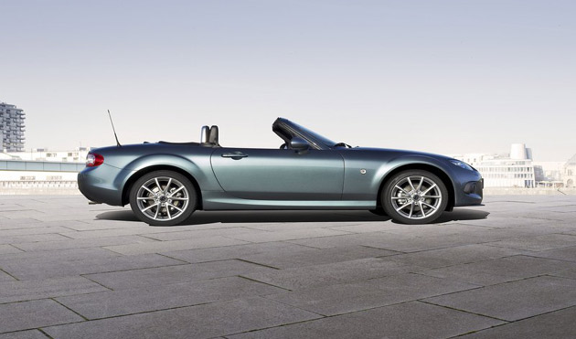 مازدا MX5 الأكثر مبيعاً بين السيارات ذات المقعدين