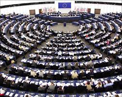 عضو بالبرلمان الأوروبي: قطر ستحسن قوانين العمل