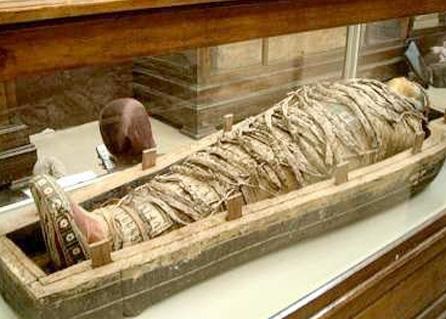 التيليجراف: اكتشاف أول “وشم” على مومياء مصرية عمرها 1300 عامًا