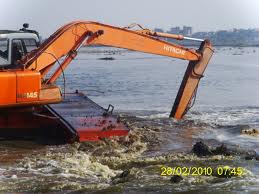 الزراعة تشتري 10 حفارات برمائية لتطهير البحيرات الشمالية وإزالة التعديات