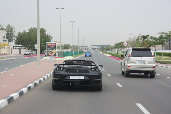 السعودية: تحديد 5 مركبات نقل خاص حد أعلى لتملك المواطنين