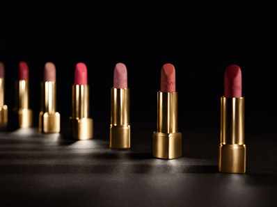 دراسة : أحمر الشفاه يحتوى على 9 مواد سامة