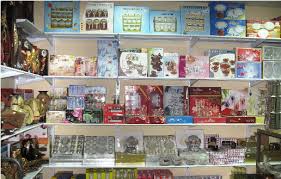 الأسواق تتأهب لاستقبال احتفالات عيد الام وتترقب تنشيط المبيعات