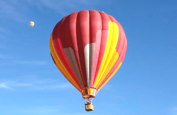 وقف رحلات البالون بالاقصر لسوء الاحوال الجوية