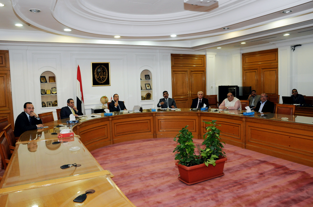 وزير الإسكان: الإسراع بإنشاء المراكز الخدمية بمشروع تطوير شمال الجيزة