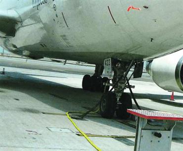 “أويل ليبيا مصر” توقع 5 عقود لتموين الطائرات