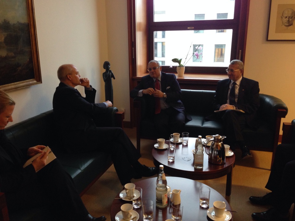 زعزوع يلتقى رئيس لجنة السياحة بالبرلمان الالمانى ويطلب منها مراجعة تحذيرات السفر