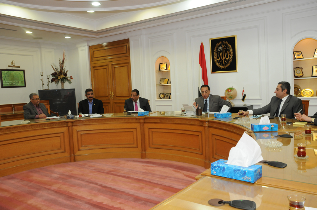 وزير الإسكان: التنسيق مع البنوك لطرح 8 آلاف وحدة تفعيلا لمبادرة المركزى لدعم التمويل العقارى