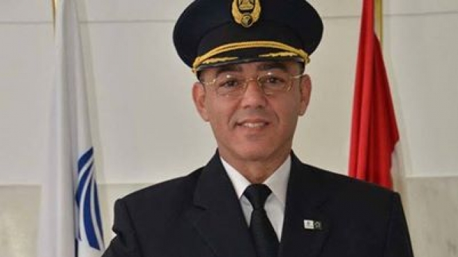 حسام كمال يتفقد صالات السفر والوصول بمطار القاهرة