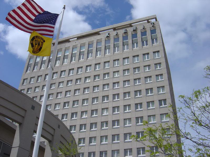 بيركشاير هاثاواي الأمريكية تسجل أرباحا قياسية في 2013