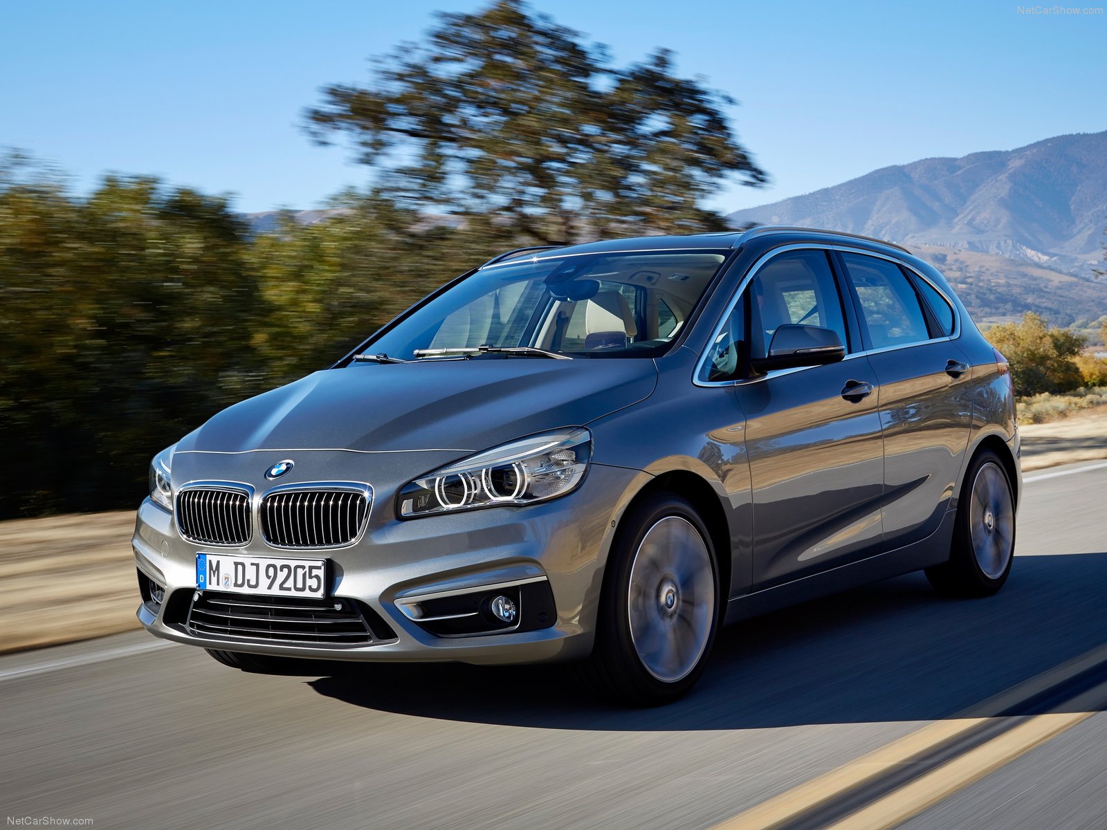 البورصة تنشر صور الفئة الثانية من “BMW Active Tourer” المزمع إطلاقها في مصر نهاية العام