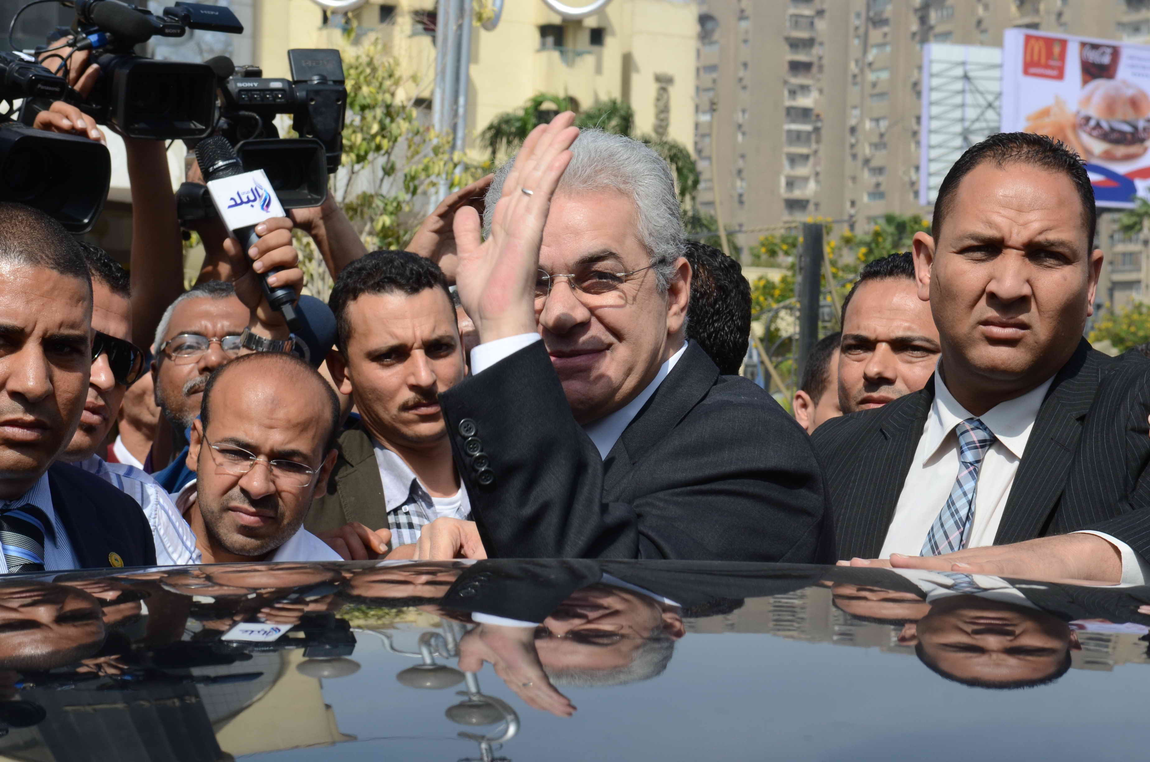 حمدين صباحى يقدم اوراق ترشحه للرئاسة