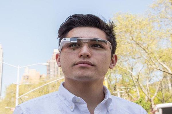 بالصور .. كيف تستخدم نظارة جوجل ؟