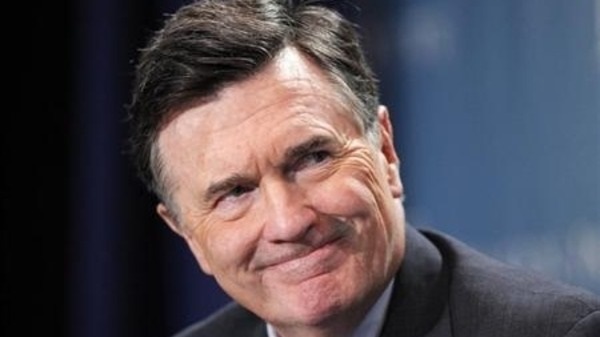 مسؤول بالإحتياطي الفيدرالي يتوقع الإبقاء على معدلات الفائدة حتى منتصف عام 2015