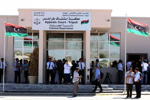 تأجيل محاكمة كبار رموز نظام القذافي إلى 27 أبريل