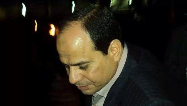 السيسي يتقدم بأوراق ترشحه للانتخابات الرئاسية