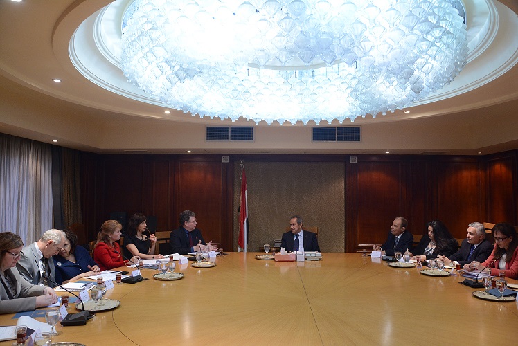 عبدالنور يبحث مع وفد أمريكى توسيع مناطق الكويز و تخفيض المكون الإسرائيلى