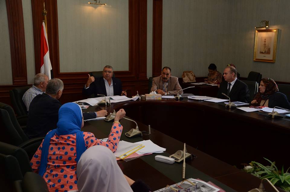 مهدي يعيد تشكيل مجلس إدارة الحديقة الدولية ويناقش سبل الحصول على مستحقات المحافظة من مستأجري الأراضي
