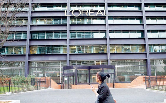 تعرف على أغلى 10 علامات تجارية بمجال ” المكياج “