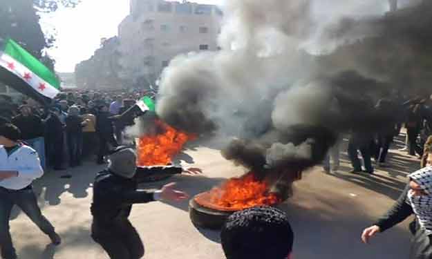 الكتاب العرب يدين الاحداث السورية ,,و يقر بأحقية الشعوب العربية في المطالبة بحقوقها