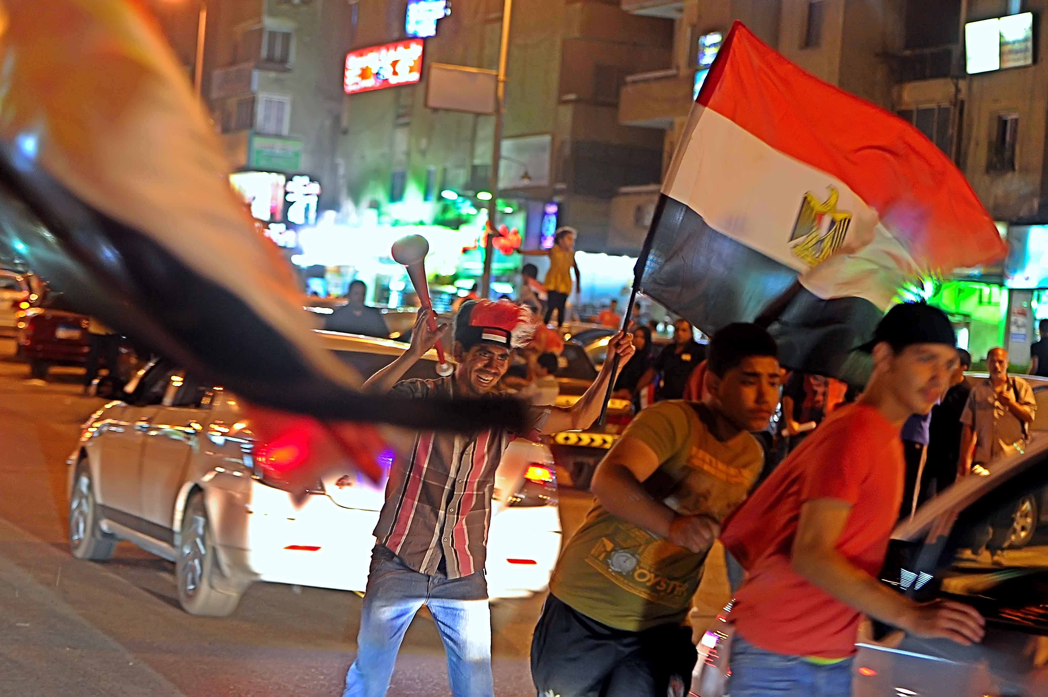 فرحة المصريين بالنتائج الاولية للانتخابات الرئاسية في مدينة نصر