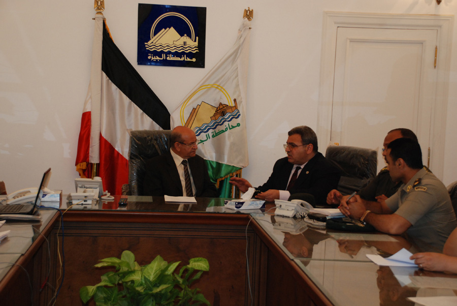 محافظ الجيزة… تخصيص أرقام هاتفيه لتلقى شكاوى المواطنين خلال يومي الانتخابات