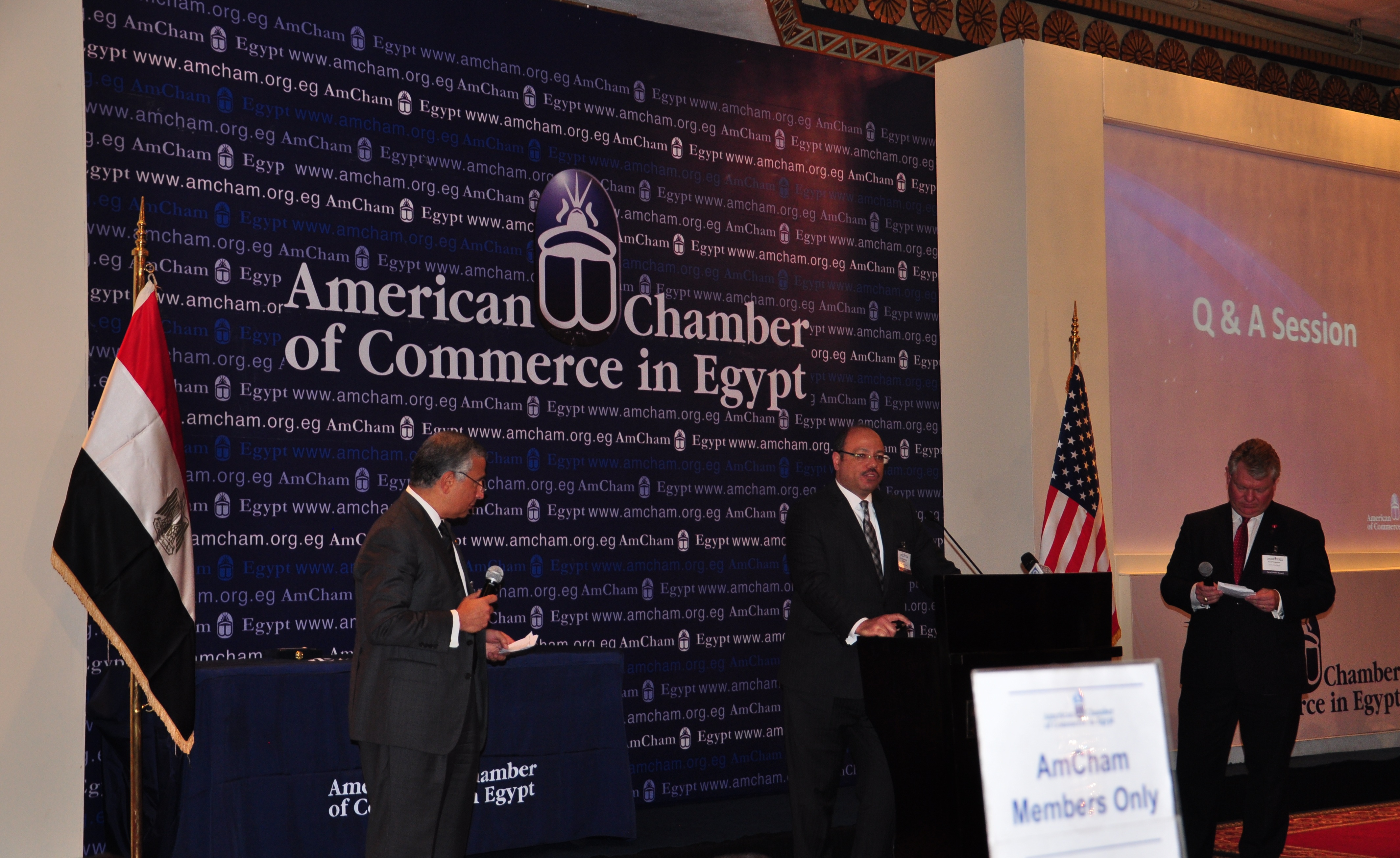 المالية : مساعدات الخليج أثرت إيجابياُ على عجز الموازنة العامة من 15% الي 11%