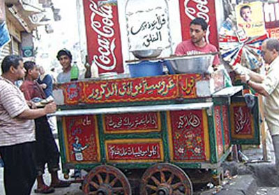 المصريون يلتهمون 70 ألف طن فول فى رمضان