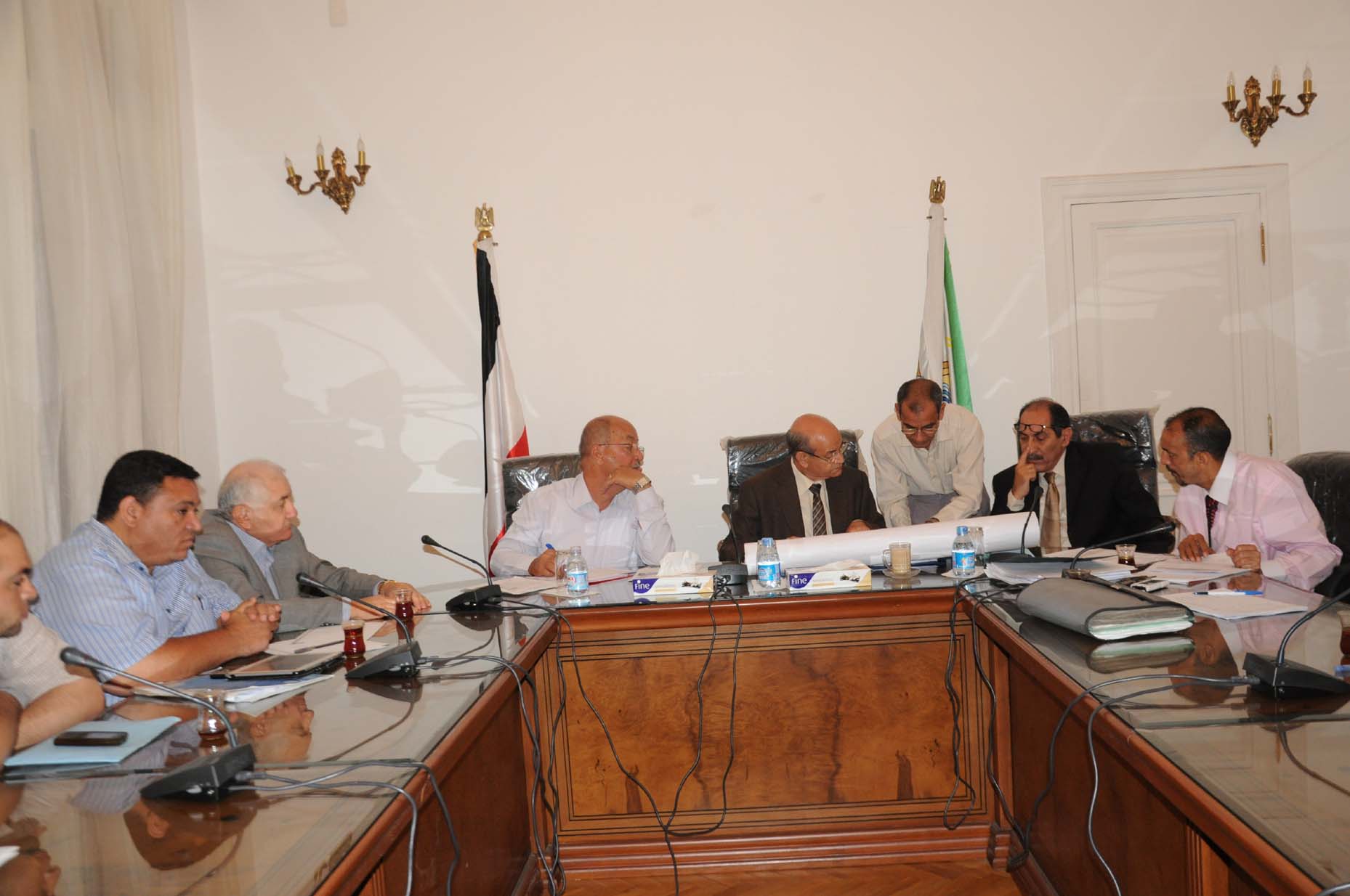 “الجيزة” تستبعد الشركات غير الملتزمة بانجاز أعمال الرصف في مواعيدها