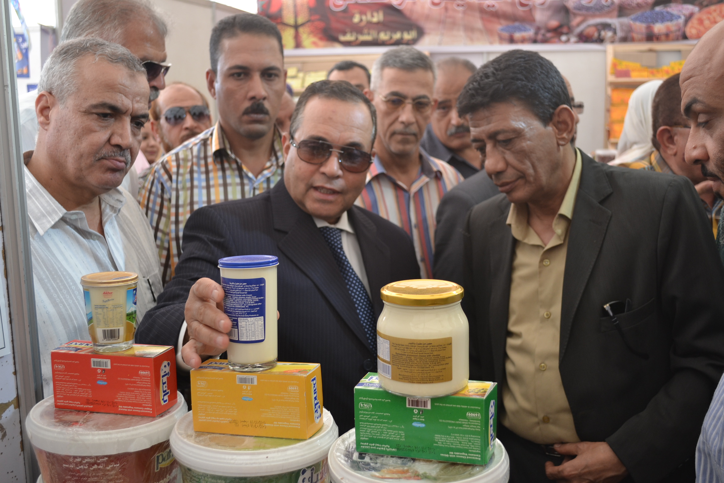 محافظ الاسماعيلية يفتتح معرض السلع الرمضانية والاستهلاكية بمشاركة 30 شركة استثمارية