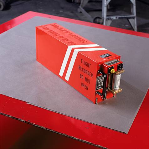 دراسة لوضع صندوق اسود فى السيارة