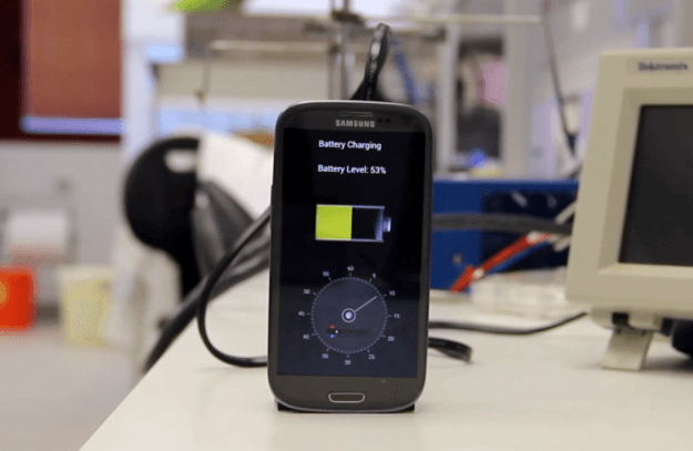 5 خرافات عن بطارية هاتفك الذكي