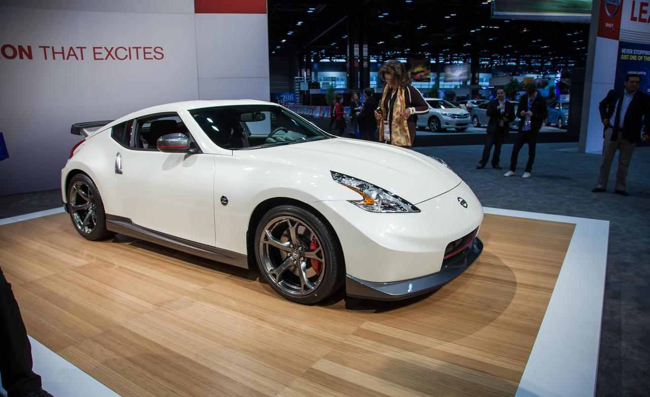 مقارنة بين نيسان 370z – 2014 و جينيسيس كوبيه 2014