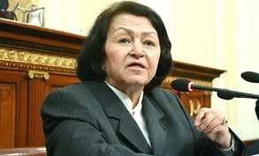 وزيرة التأمينات السابقة تطالب بالإفراج عن أحمد عز لتدهور حالته الصحية