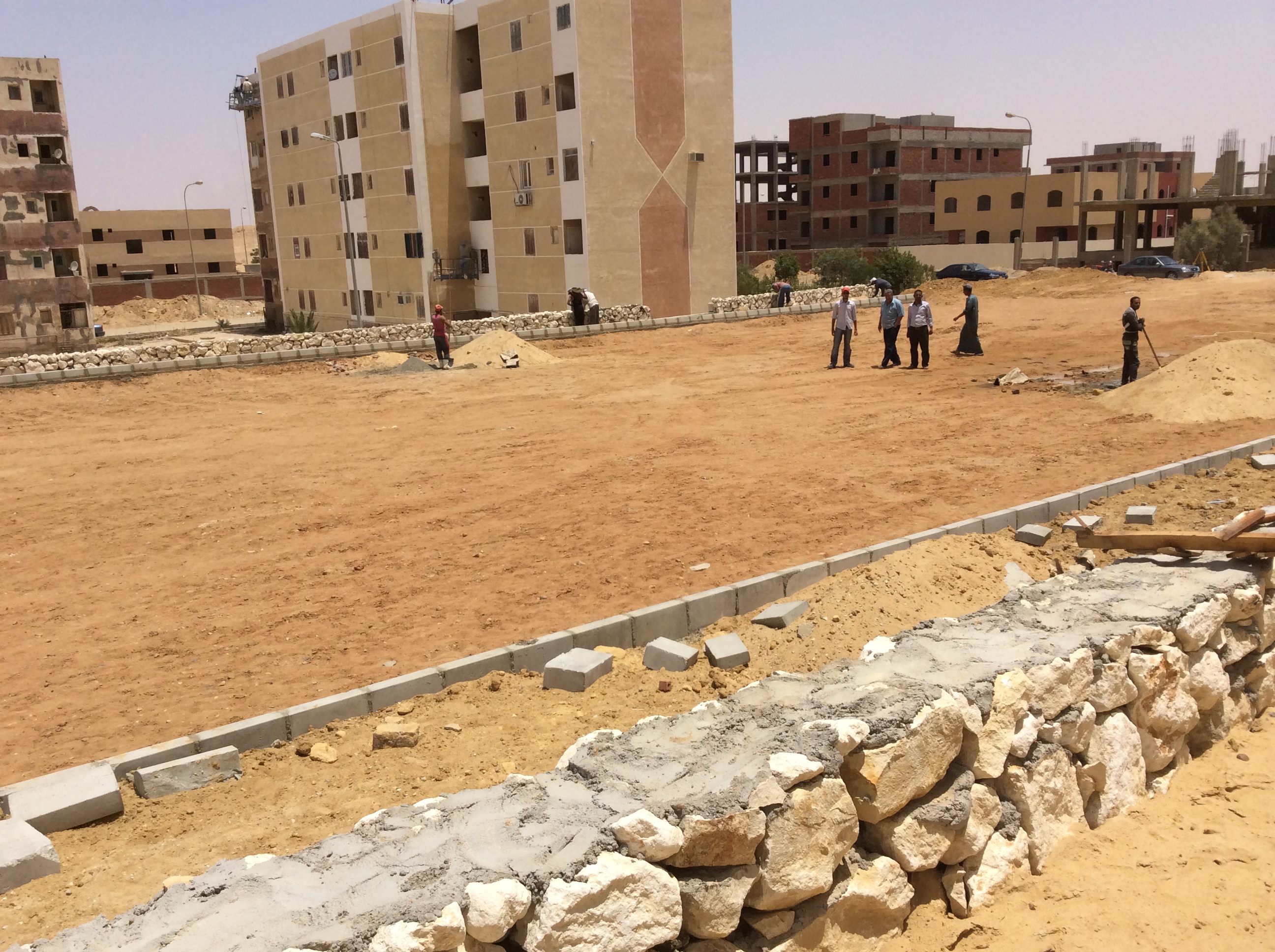 وزير الإسكان يتابع تطوير أخطر المناطق الفقيرة بالمدن الجديدة