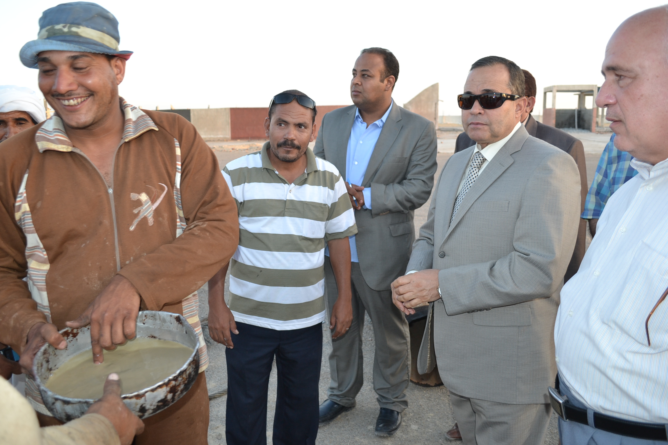 محافظ الإسماعيلية يتفقد مشروع إنشاء مصنع تدوير القمامة والمخلفات الصلبة بتكلفة 11 مليون جنيه