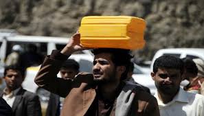 اليمن يرفع أسعار الوقود في إطار إصلاح منظومة الدعم