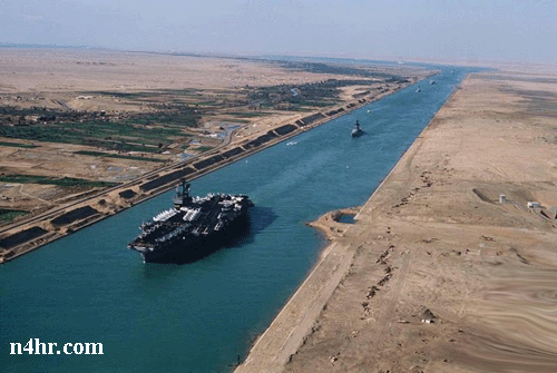 القوات المسلحة تعوض أصحاب المحال التجارية بالقنطرة لتضررهم من سور تأمين قناة السويس